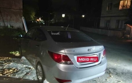 Hyundai Solaris II рестайлинг, 2013 год, 390 000 рублей, 5 фотография