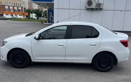Renault Logan II, 2017 год, 570 000 рублей, 3 фотография