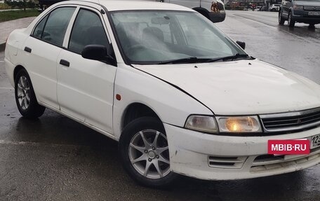 Mitsubishi Mirage VI рестайлинг, 1999 год, 135 000 рублей, 2 фотография