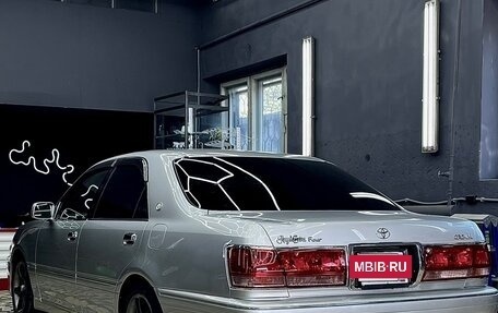 Toyota Crown, 2001 год, 1 550 000 рублей, 8 фотография
