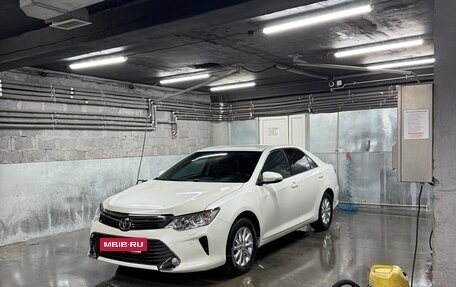 Toyota Camry, 2015 год, 2 250 000 рублей, 10 фотография