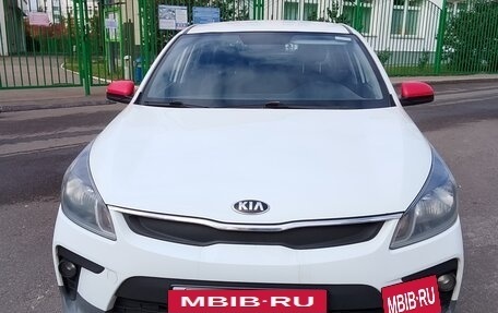 KIA Rio IV, 2019 год, 950 000 рублей, 2 фотография