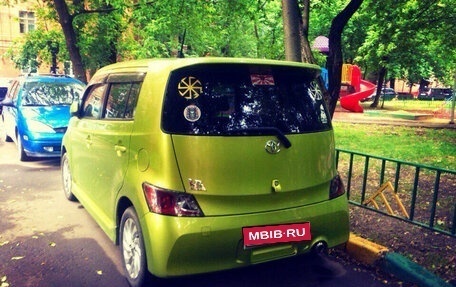 Toyota bB II рестайлинг, 2006 год, 400 000 рублей, 1 фотография