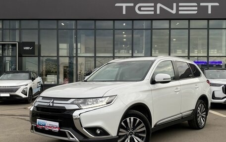 Mitsubishi Outlander III рестайлинг 3, 2020 год, 2 499 000 рублей, 1 фотография