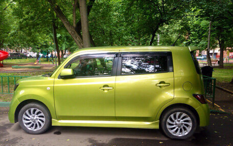 Toyota bB II рестайлинг, 2006 год, 400 000 рублей, 2 фотография