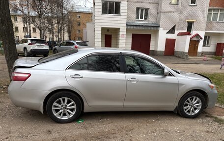 Toyota Camry, 2009 год, 990 000 рублей, 2 фотография