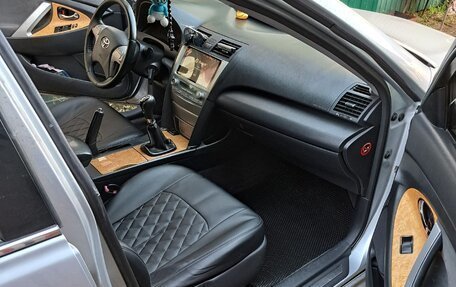 Toyota Camry, 2007 год, 880 000 рублей, 11 фотография