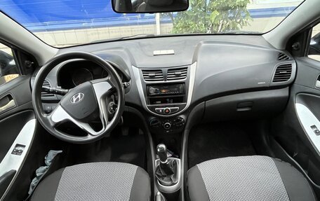 Hyundai Solaris II рестайлинг, 2011 год, 690 000 рублей, 6 фотография