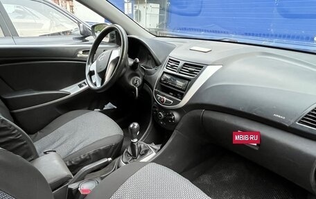 Hyundai Solaris II рестайлинг, 2011 год, 690 000 рублей, 7 фотография