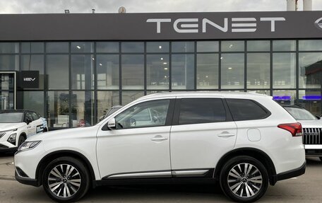 Mitsubishi Outlander III рестайлинг 3, 2020 год, 2 499 000 рублей, 4 фотография