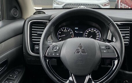 Mitsubishi Outlander III рестайлинг 3, 2020 год, 2 499 000 рублей, 17 фотография