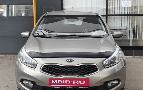 KIA cee'd III, 2014 год, 1 350 000 рублей, 2 фотография