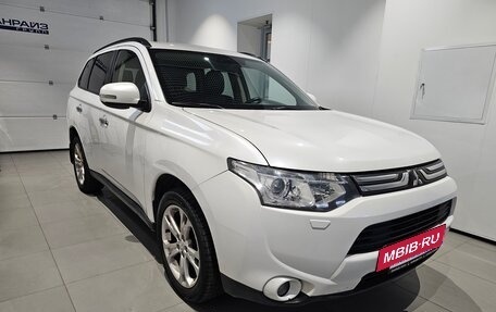 Mitsubishi Outlander III рестайлинг 3, 2013 год, 1 169 000 рублей, 3 фотография