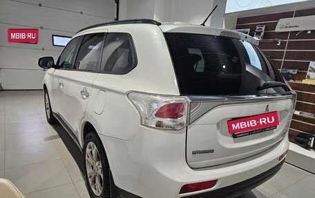 Mitsubishi Outlander III рестайлинг 3, 2013 год, 1 169 000 рублей, 6 фотография