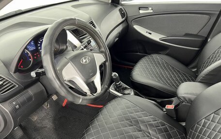 Hyundai Solaris II рестайлинг, 2012 год, 450 000 рублей, 10 фотография