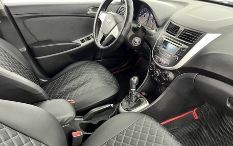 Hyundai Solaris II рестайлинг, 2012 год, 450 000 рублей, 13 фотография