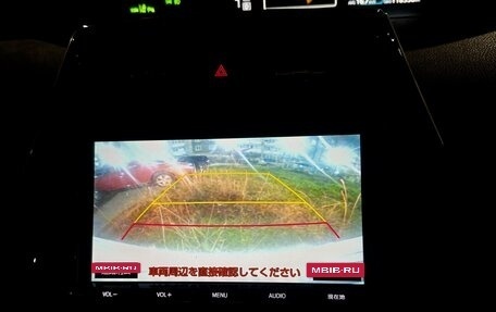 Toyota Prius IV XW50, 2018 год, 1 715 000 рублей, 8 фотография