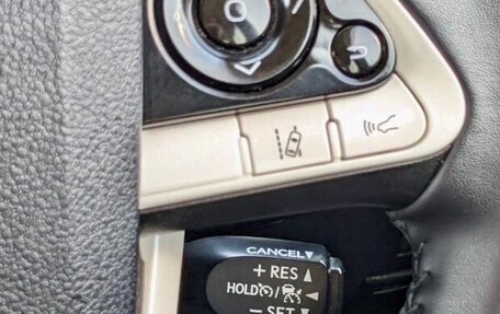 Toyota Prius IV XW50, 2018 год, 1 715 000 рублей, 22 фотография