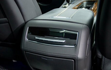 Cadillac Escalade V, 2021 год, 11 200 000 рублей, 17 фотография