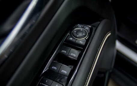 Cadillac Escalade V, 2021 год, 11 200 000 рублей, 26 фотография