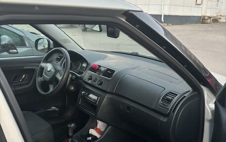 Skoda Fabia II, 2012 год, 650 000 рублей, 7 фотография