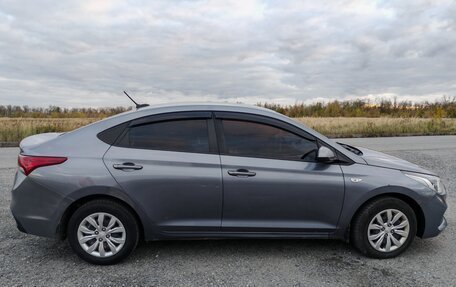 Hyundai Solaris II рестайлинг, 2017 год, 880 000 рублей, 7 фотография