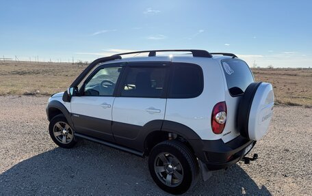 Chevrolet Niva I рестайлинг, 2016 год, 860 000 рублей, 4 фотография