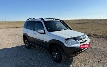 Chevrolet Niva I рестайлинг, 2016 год, 860 000 рублей, 14 фотография