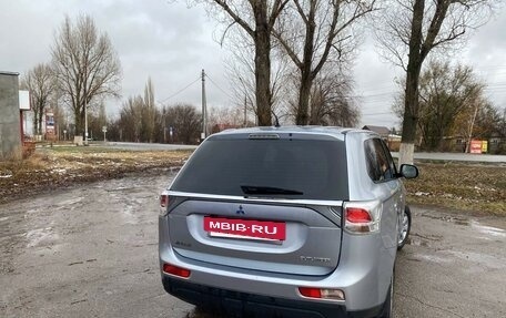 Mitsubishi Outlander III рестайлинг 3, 2012 год, 1 250 000 рублей, 4 фотография