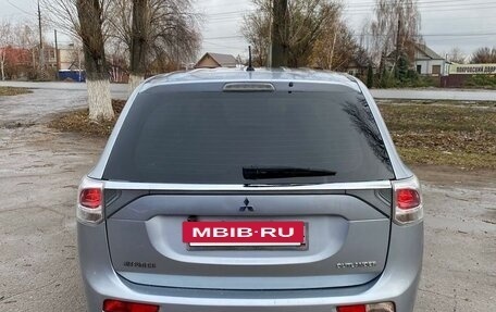 Mitsubishi Outlander III рестайлинг 3, 2012 год, 1 250 000 рублей, 6 фотография