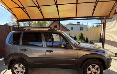 Chevrolet Niva I рестайлинг, 2011 год, 450 000 рублей, 2 фотография