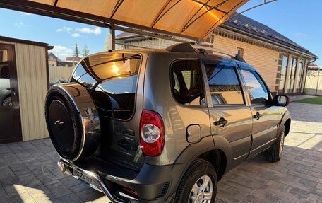 Chevrolet Niva I рестайлинг, 2011 год, 450 000 рублей, 3 фотография