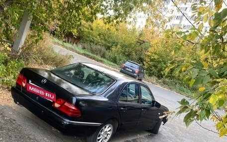 Mercedes-Benz E-Класс, 1998 год, 230 000 рублей, 2 фотография