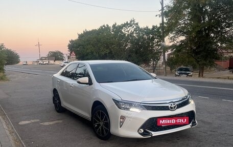 Toyota Camry, 2014 год, 1 950 000 рублей, 2 фотография