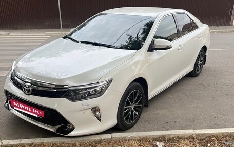 Toyota Camry, 2014 год, 1 950 000 рублей, 4 фотография