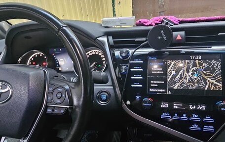 Toyota Camry, 2018 год, 2 650 000 рублей, 7 фотография