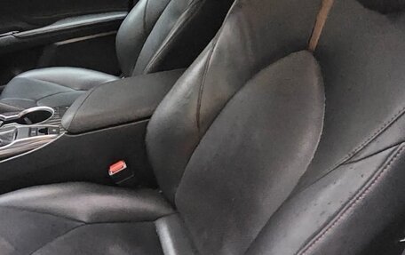 Toyota Camry, 2018 год, 2 650 000 рублей, 3 фотография