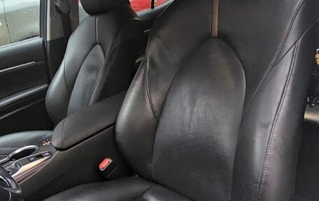 Toyota Camry, 2018 год, 2 650 000 рублей, 9 фотография