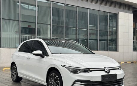 Volkswagen Golf VIII, 2022 год, 2 180 000 рублей, 3 фотография