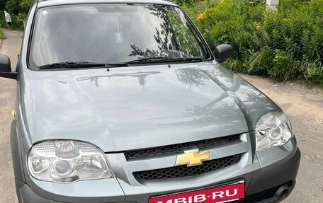 Chevrolet Niva I рестайлинг, 2015 год, 700 000 рублей, 2 фотография