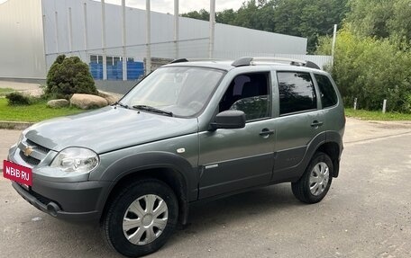 Chevrolet Niva I рестайлинг, 2015 год, 700 000 рублей, 4 фотография
