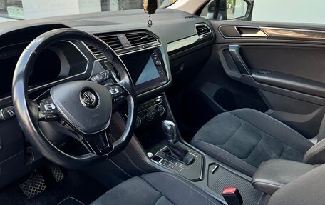 Volkswagen Tiguan II, 2017 год, 2 490 000 рублей, 13 фотография