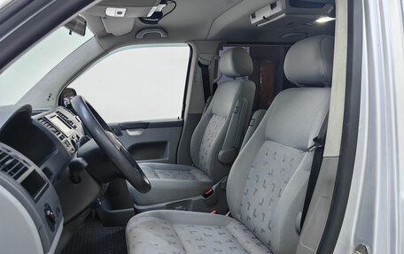 Volkswagen Caravelle T5, 2008 год, 1 555 000 рублей, 6 фотография
