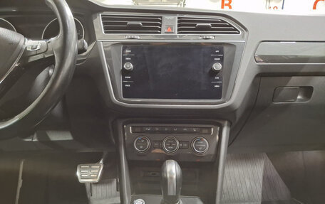 Volkswagen Tiguan II, 2020 год, 2 599 950 рублей, 19 фотография