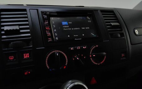 Volkswagen Caravelle T5, 2008 год, 1 555 000 рублей, 15 фотография