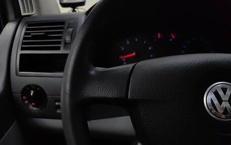 Volkswagen Caravelle T5, 2008 год, 1 555 000 рублей, 17 фотография