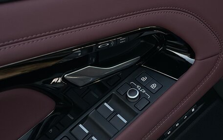 Land Rover Range Rover Evoque II, 2024 год, 5 555 000 рублей, 11 фотография