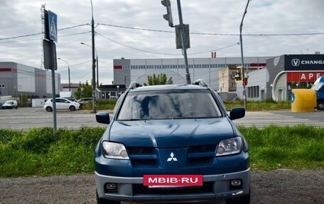 Mitsubishi Outlander III рестайлинг 3, 2003 год, 365 000 рублей, 2 фотография
