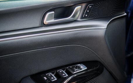 KIA K5, 2020 год, 2 990 000 рублей, 24 фотография