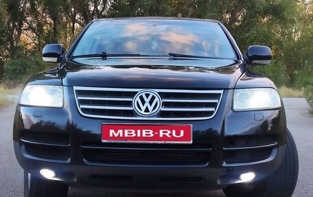 Volkswagen Touareg III, 2004 год, 750 000 рублей, 1 фотография